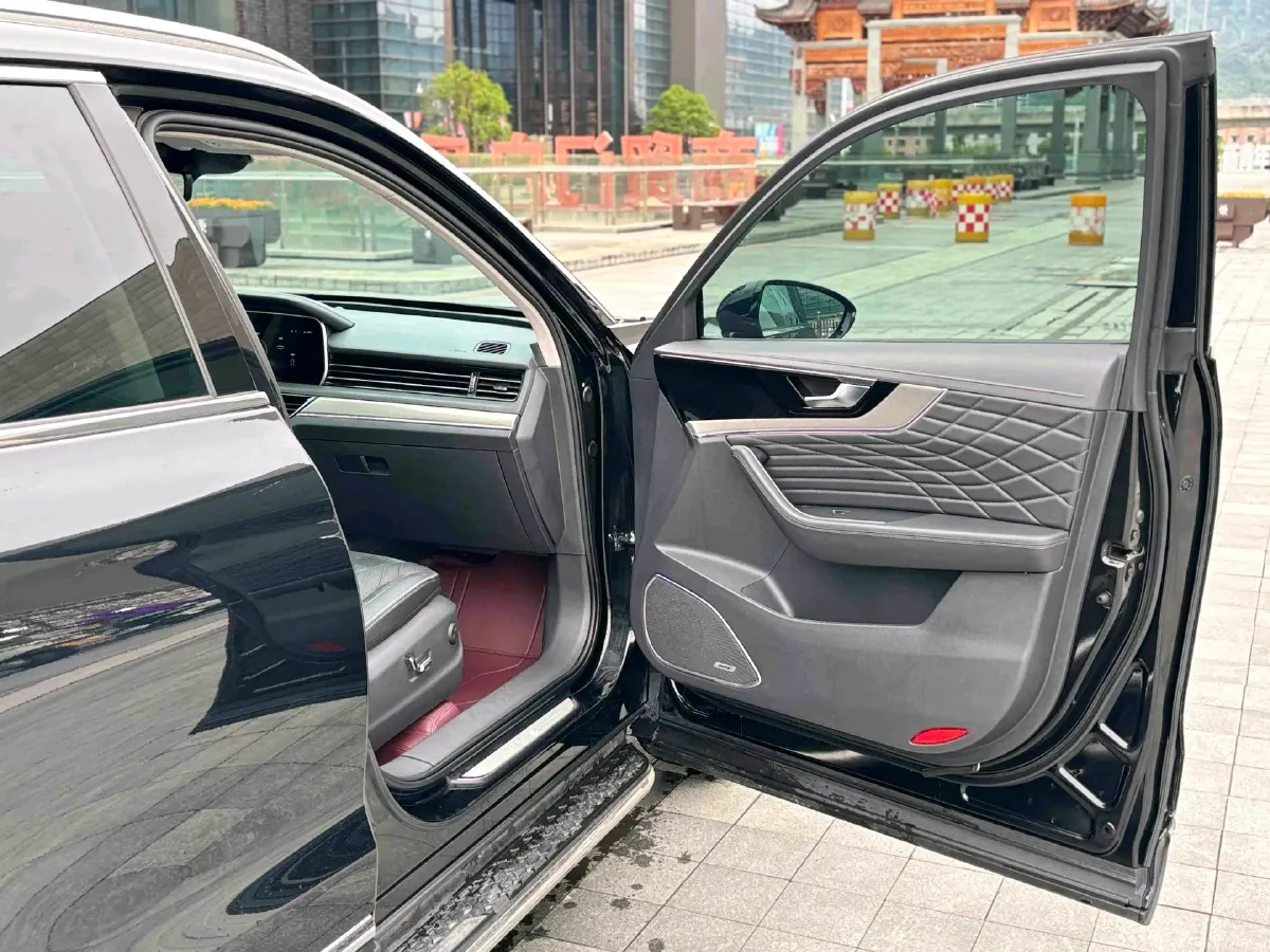 2019 HongQi HS5 2.0T 224HP L4 6AT,autocango,china used car exporter,china ev exporter,chinese used car exporter,chinese used ev exporter