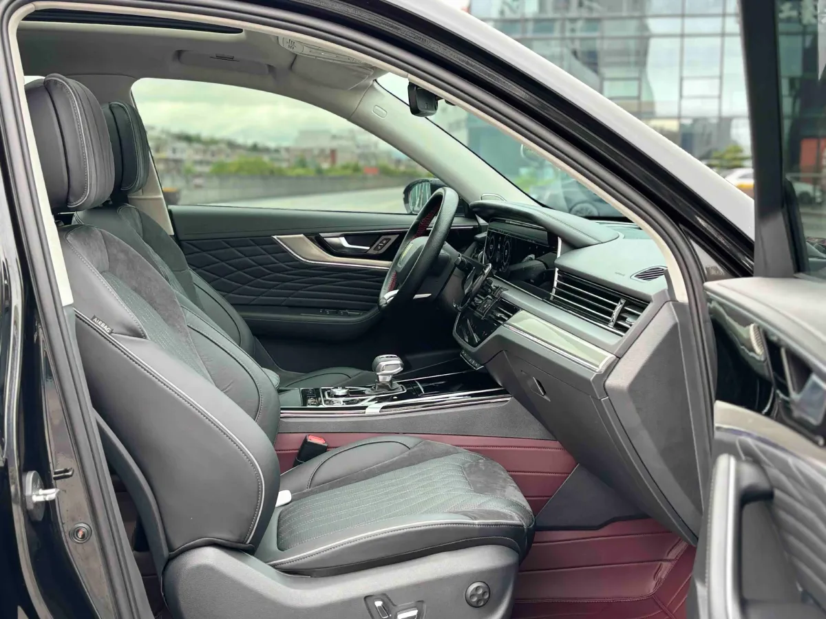 2019 HongQi HS5 2.0T 224HP L4 6AT,autocango,china used car exporter,china ev exporter,chinese used car exporter,chinese used ev exporter