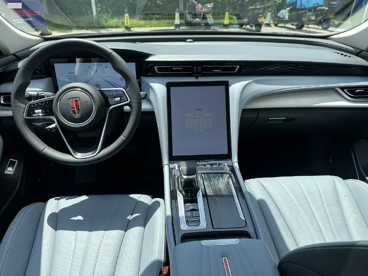 2025 HongQi H5 1.5T 150HP L4 1DHT PHEV,autocango,china used car exporter,china ev exporter,chinese used car exporter,chinese used ev exporter