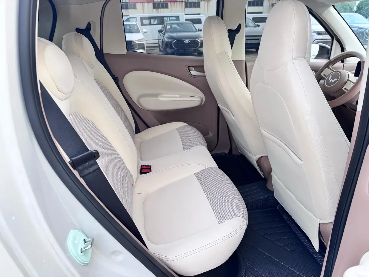 2025 WuLing HongGuang MINI EV BEV 16.2KWH,autocango,china used car exporter,china ev exporter,chinese used car exporter,chinese used ev exporter