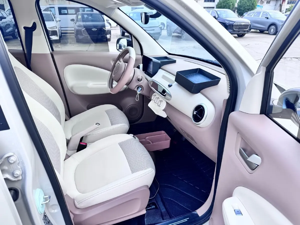 2025 WuLing HongGuang MINI EV BEV 16.2KWH,autocango,china used car exporter,china ev exporter,chinese used car exporter,chinese used ev exporter