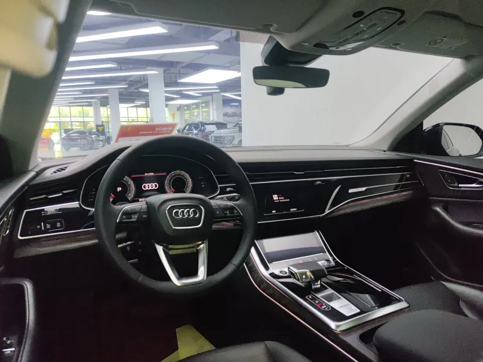 2022 Audi Q8 3.0T 340HP V6 8AT,autocango,china used car exporter,china ev exporter,chinese used car exporter,chinese used ev exporter