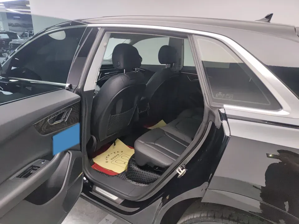 2022 Audi Q8 3.0T 340HP V6 8AT,autocango,china used car exporter,china ev exporter,chinese used car exporter,chinese used ev exporter