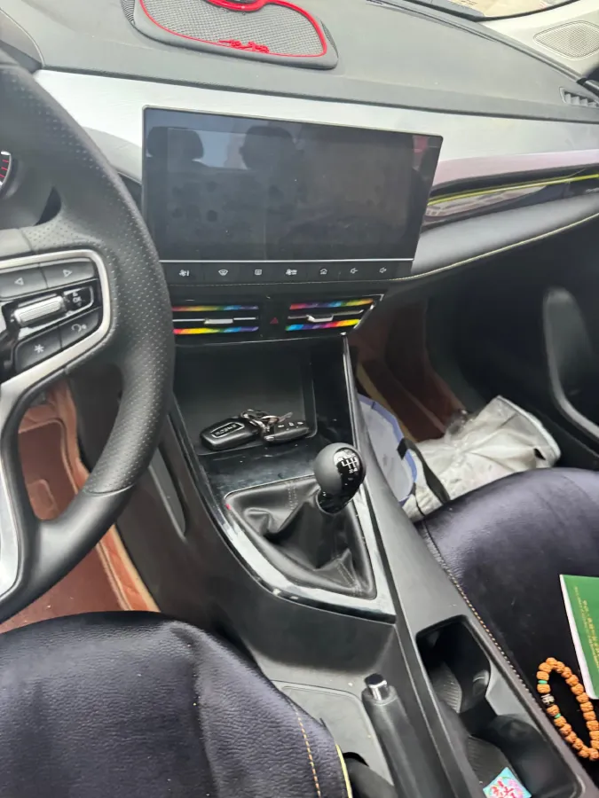 2021 Roewe i5 1.5L 120HP L4 5MT,autocango,china used car exporter,china ev exporter,chinese used car exporter,chinese used ev exporter