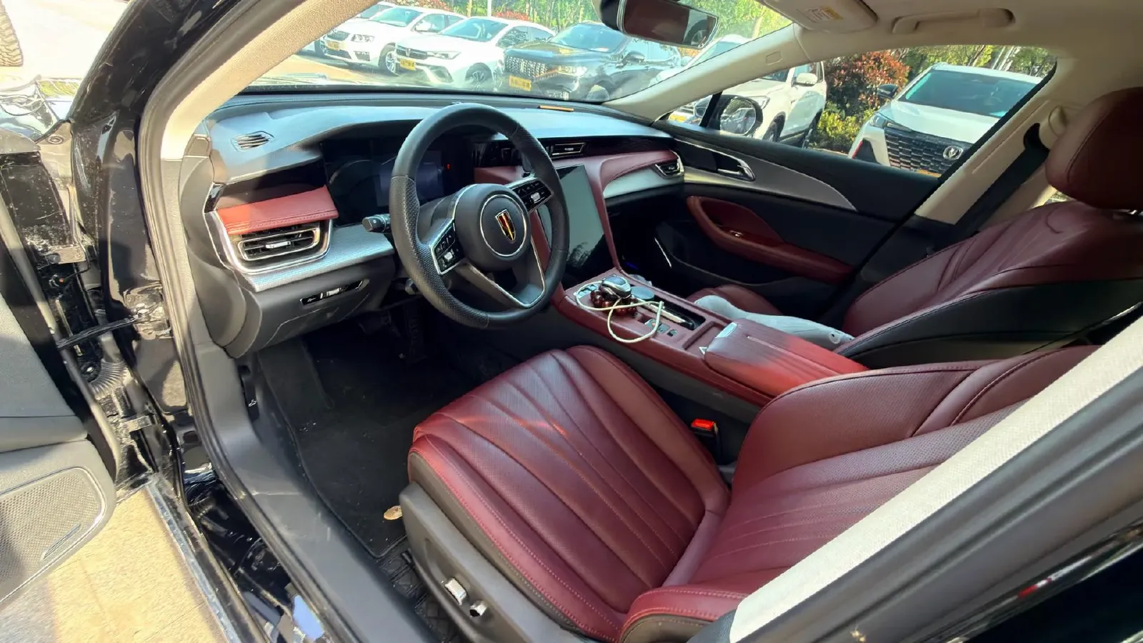 2024 HongQi H5 1.5T 169HP L4 7DCT,autocango,china used car exporter,china ev exporter,chinese used car exporter,chinese used ev exporter