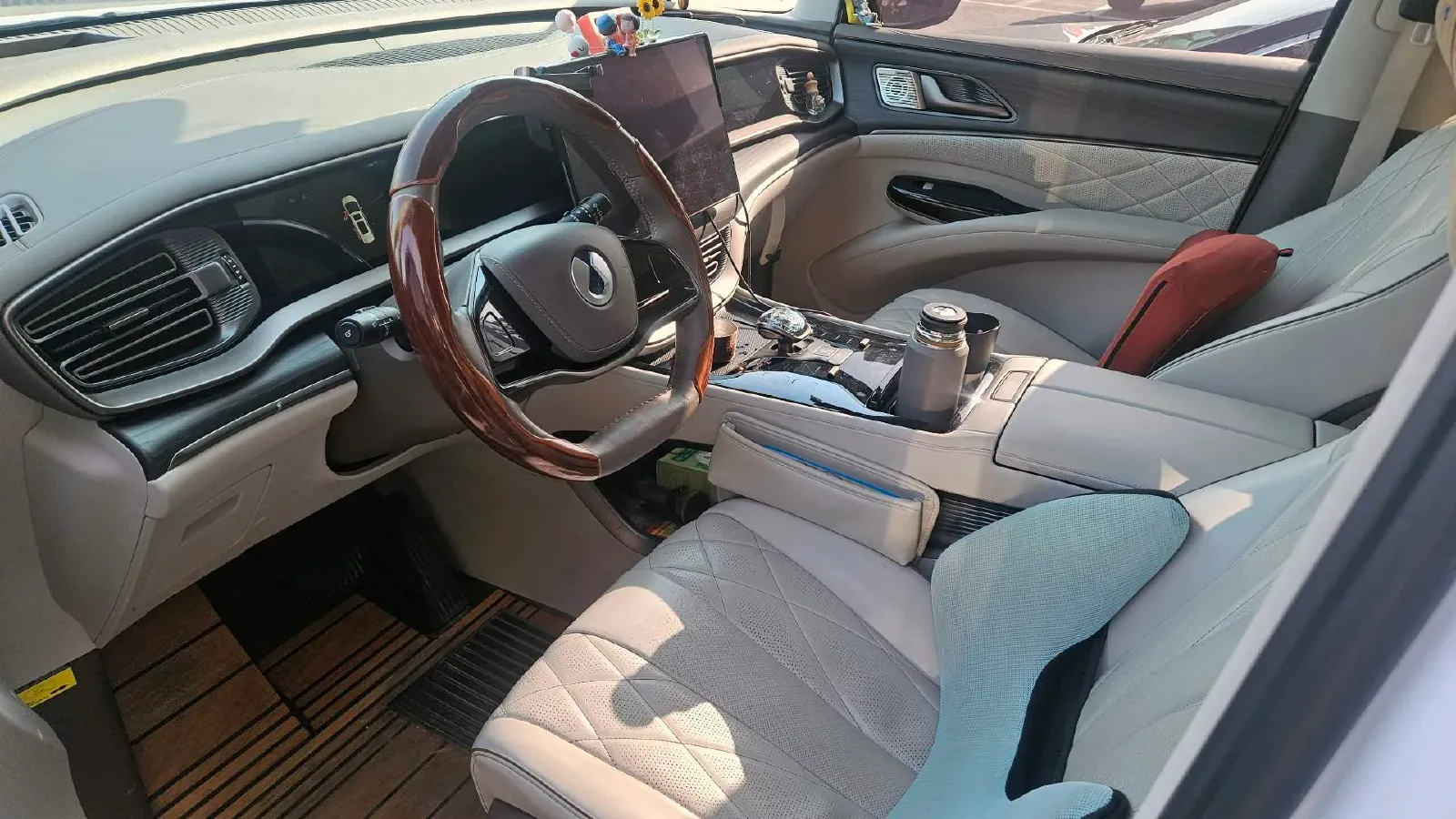 2022 Mercedes-Benz GLC Class 2.0T 197HP L4 9AT,autocango,china used car exporter,china ev exporter,chinese used car exporter,chinese used ev exporter