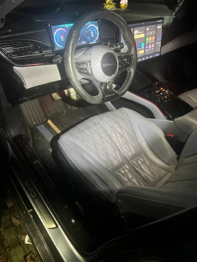 2022 AITO AITO M5 Range Extended 125HP REEV 40KWH,autocango,china used car exporter,china ev exporter,chinese used car exporter,chinese used ev exporter