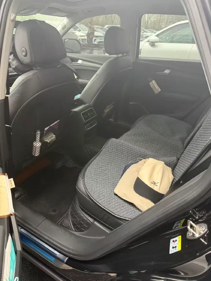 2020 Audi Q5L 2.0T 252HP L4 7DCT,autocango,china used car exporter,china ev exporter,chinese used car exporter,chinese used ev exporter