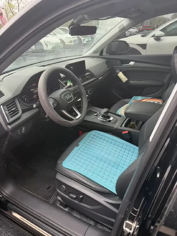 2020 Audi Q5L 2.0T 252HP L4 7DCT,autocango,china used car exporter,china ev exporter,chinese used car exporter,chinese used ev exporter