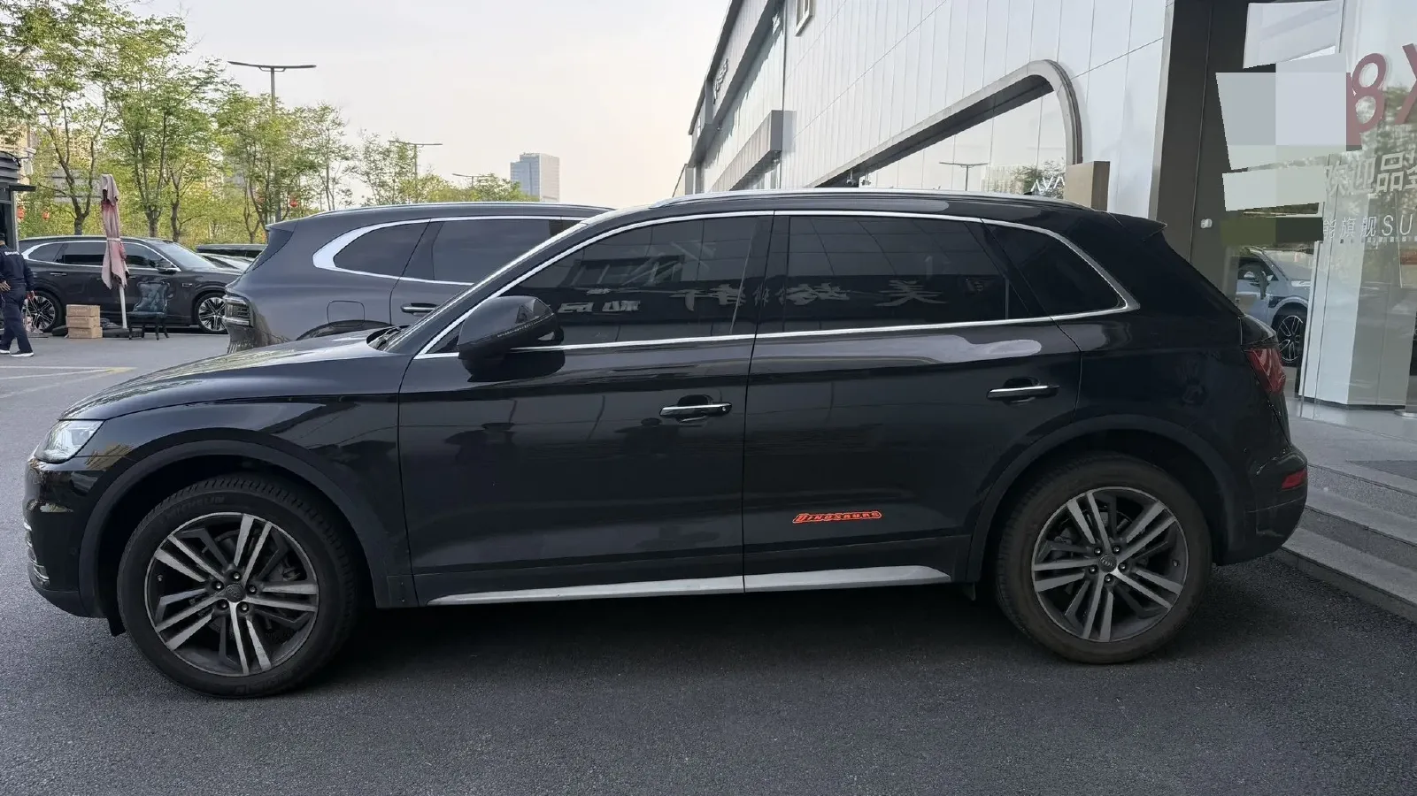 2020 Audi Q5L 2.0T 252HP L4 7DCT,autocango,china used car exporter,china ev exporter,chinese used car exporter,chinese used ev exporter