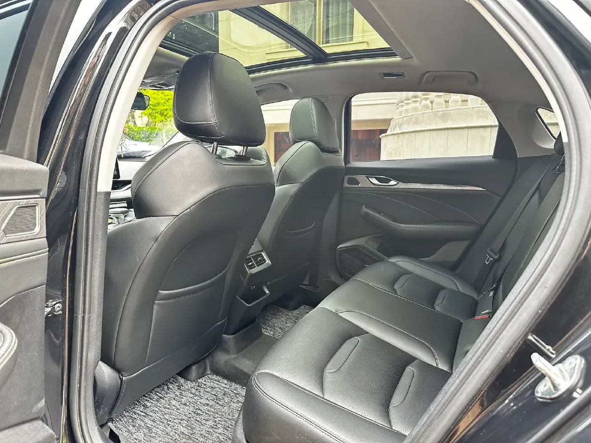 2021 Geely Preface 2.0T 190HP L4 7DCT,autocango,china used car exporter,china ev exporter,chinese used car exporter,chinese used ev exporter