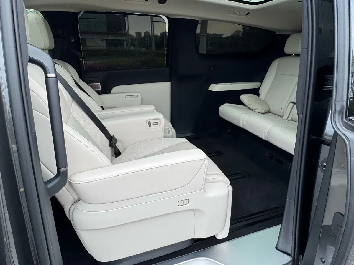 2025 Li MEGA BEV,autocango,china used car exporter,china ev exporter,chinese used car exporter,chinese used ev exporter