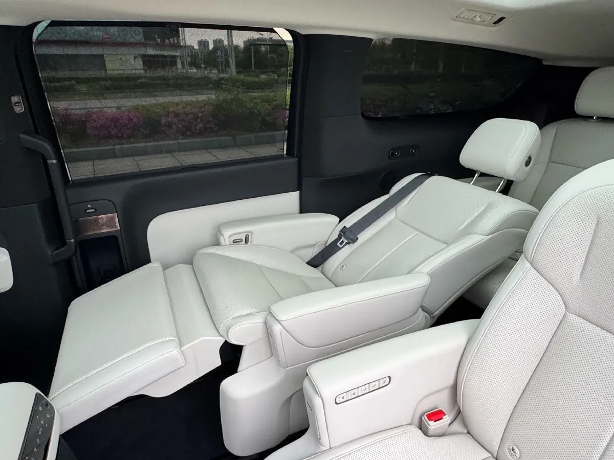 2025 Li MEGA BEV,autocango,china used car exporter,china ev exporter,chinese used car exporter,chinese used ev exporter