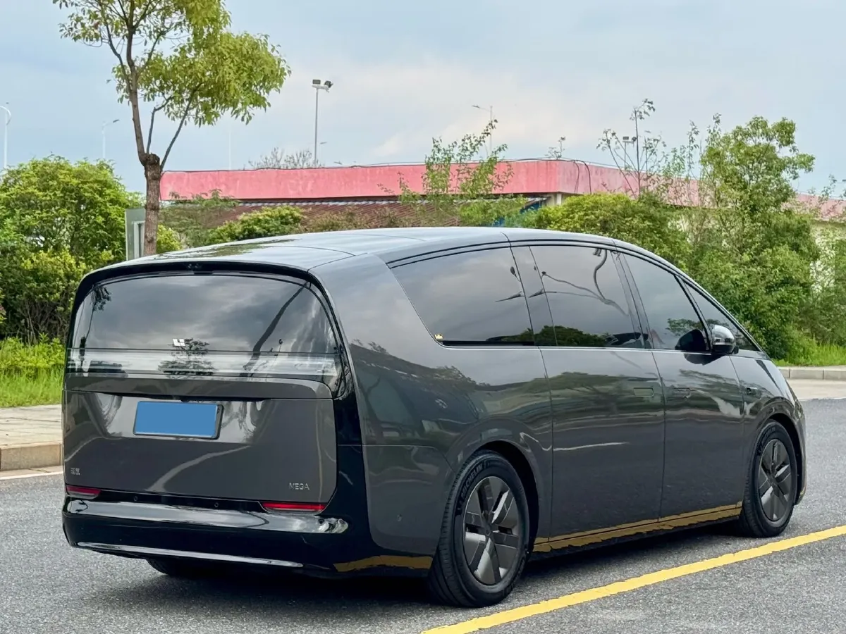 2025 Li MEGA BEV,autocango,china used car exporter,china ev exporter,chinese used car exporter,chinese used ev exporter