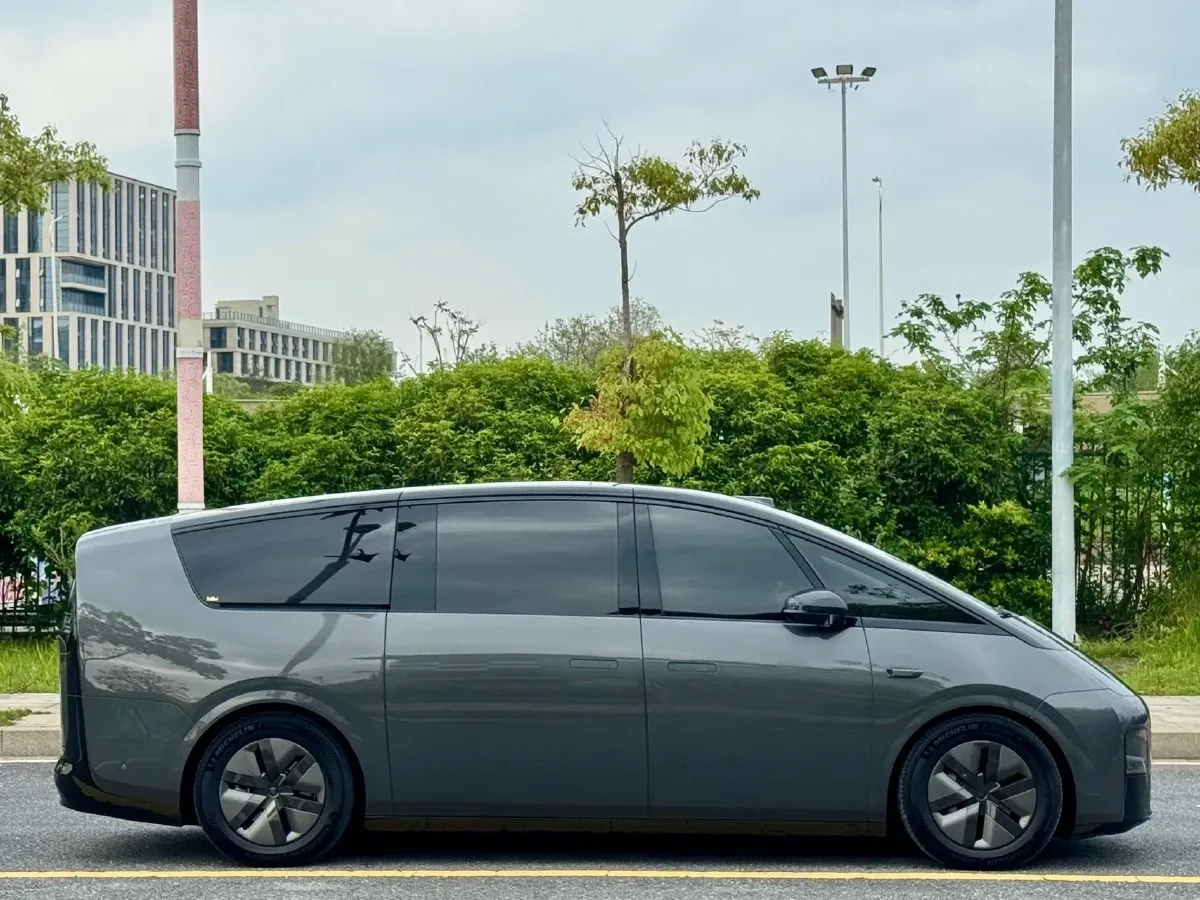 2025 Li MEGA BEV,autocango,china used car exporter,china ev exporter,chinese used car exporter,chinese used ev exporter