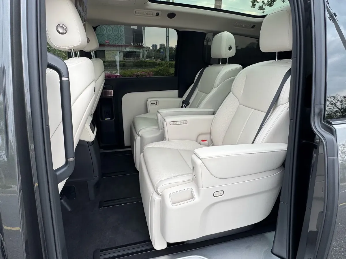 2025 Li MEGA BEV,autocango,china used car exporter,china ev exporter,chinese used car exporter,chinese used ev exporter