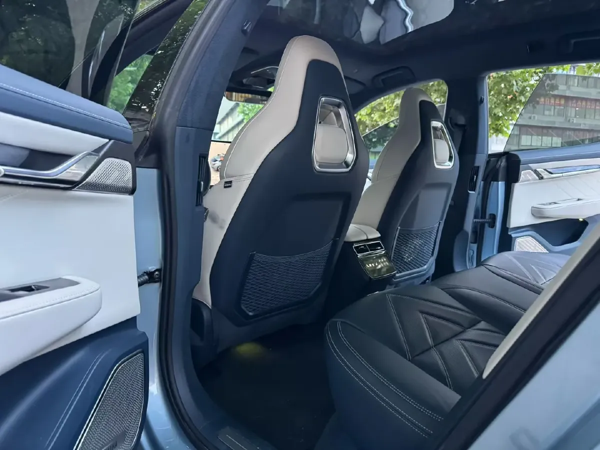 2022 Zeekr 001 BEV 100KWH,autocango,china used car exporter,china ev exporter,chinese used car exporter,chinese used ev exporter