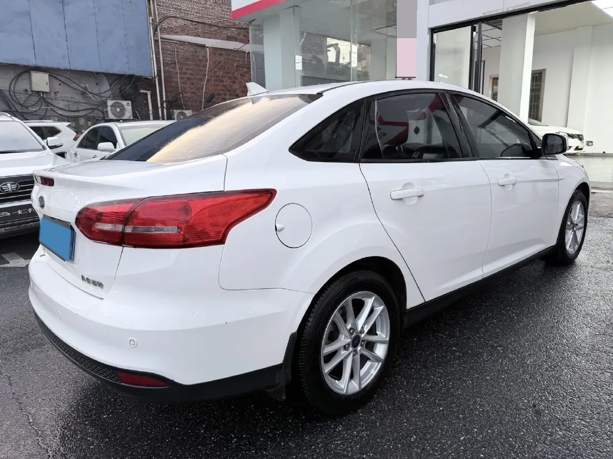 2017 Ford Focus 1.6L 125HP L4 6DCT,autocango,china used car exporter,china ev exporter,chinese used car exporter,chinese used ev exporter