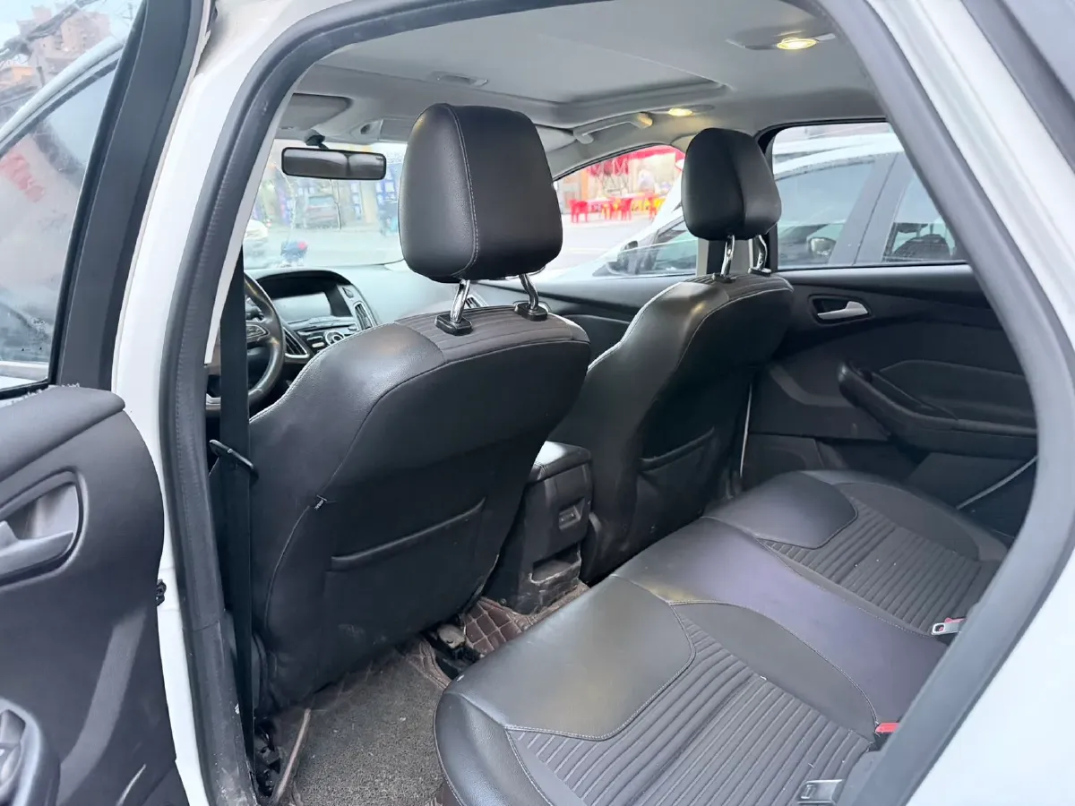 2017 Ford Focus 1.6L 125HP L4 6DCT,autocango,china used car exporter,china ev exporter,chinese used car exporter,chinese used ev exporter