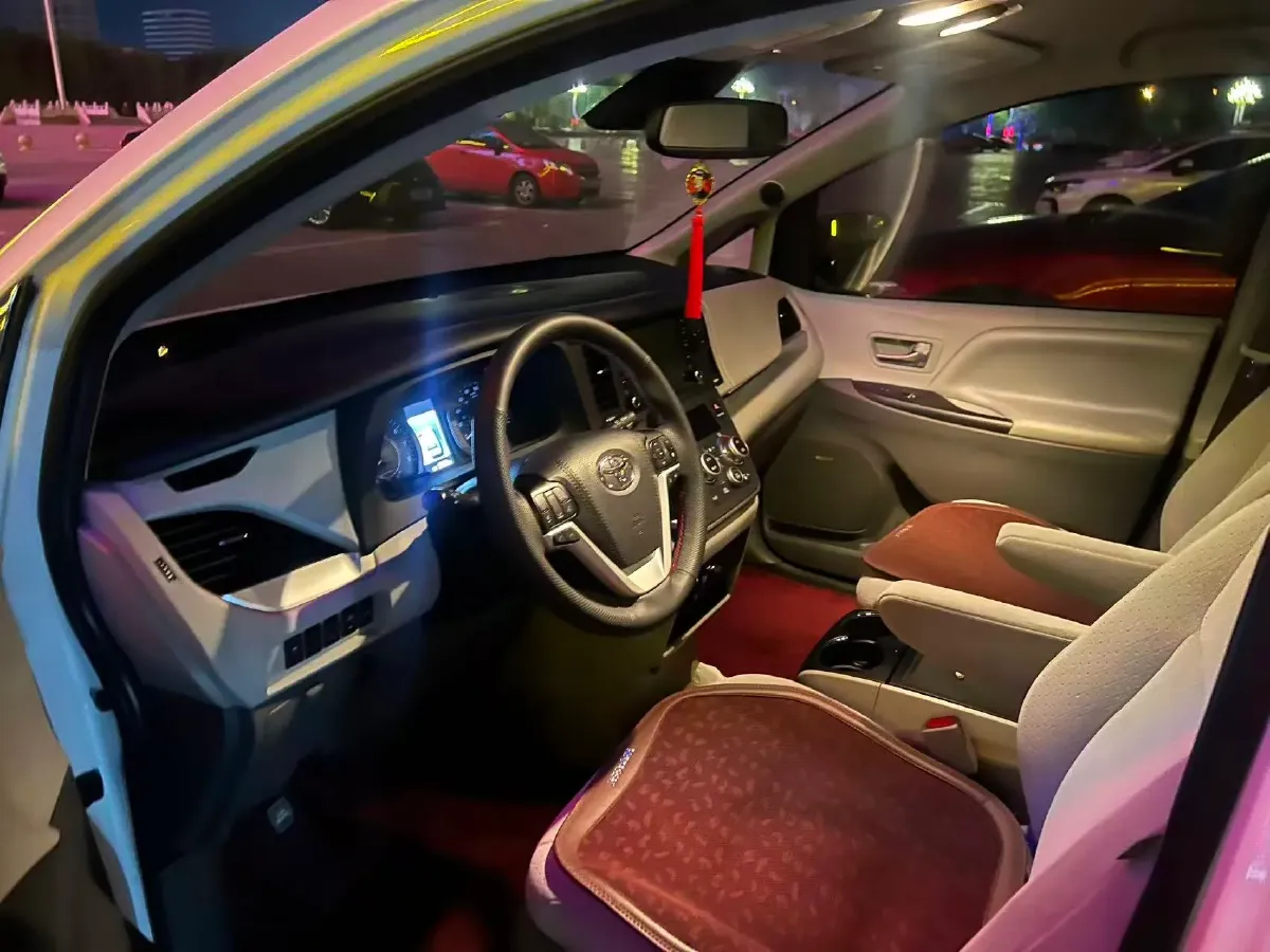 2019 Toyota Camry 2.0L 178HP L4 CVT,autocango,china used car exporter,china ev exporter,chinese used car exporter,chinese used ev exporter