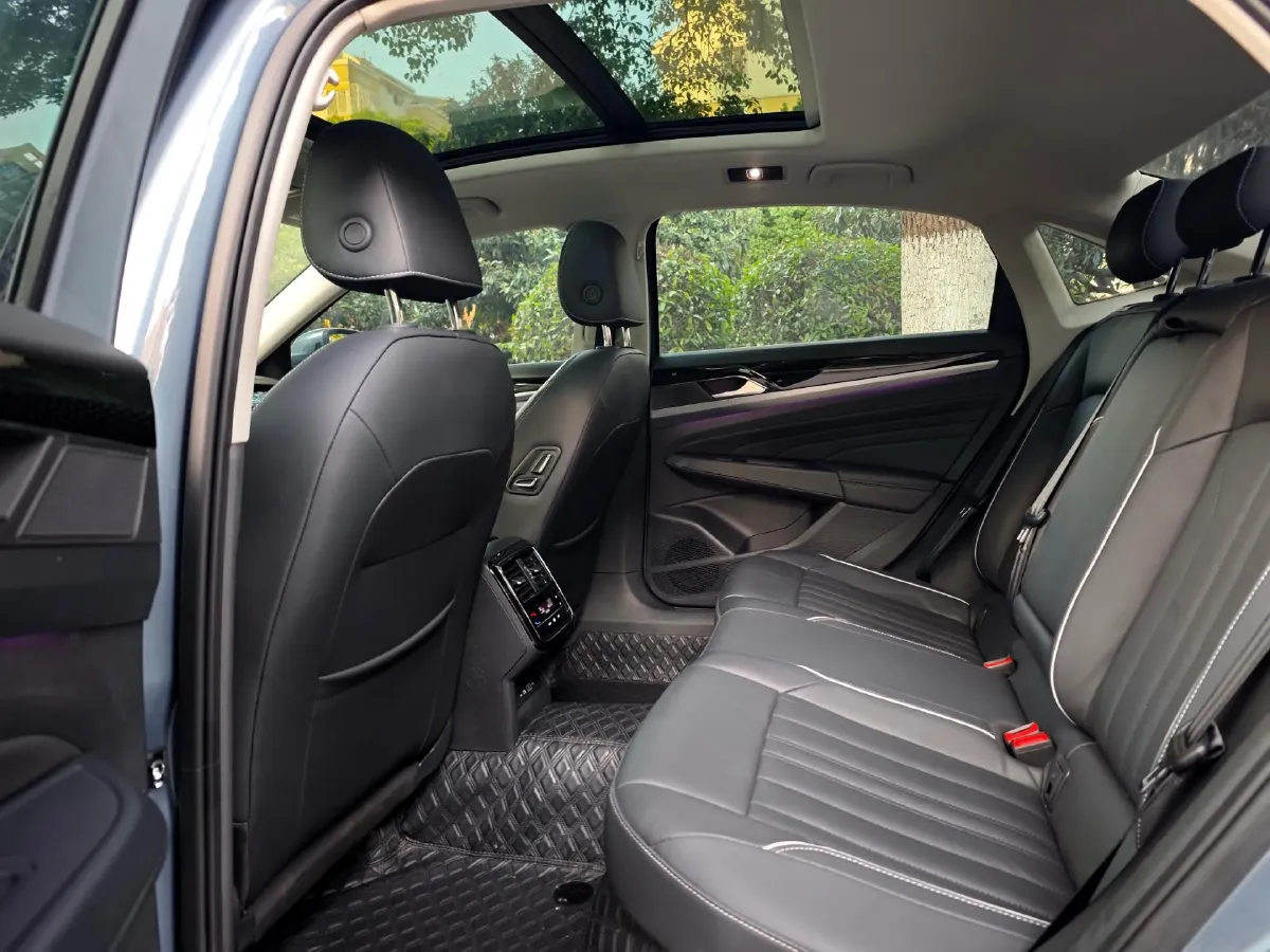 2022 Skoda Kodiak GT 2.0T 186HP L4 7DCT,autocango,china used car exporter,china ev exporter,chinese used car exporter,chinese used ev exporter