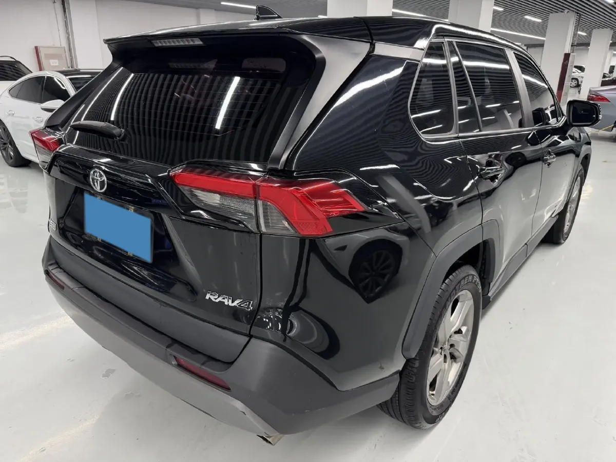 2021 Toyota RAV4 2.0L 171HP L4 CVT,autocango,china used car exporter,china ev exporter,chinese used car exporter,chinese used ev exporter