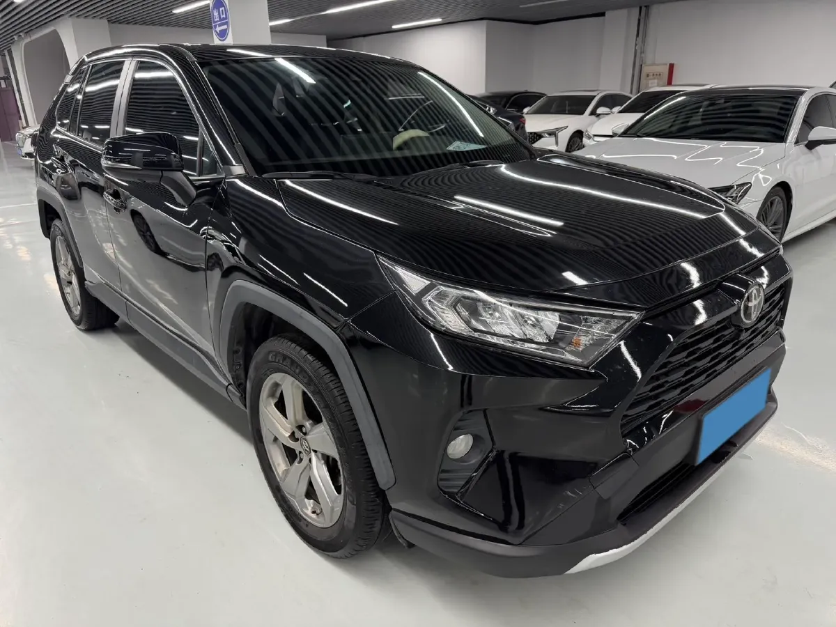 2021 Toyota RAV4 2.0L 171HP L4 CVT,autocango,china used car exporter,china ev exporter,chinese used car exporter,chinese used ev exporter