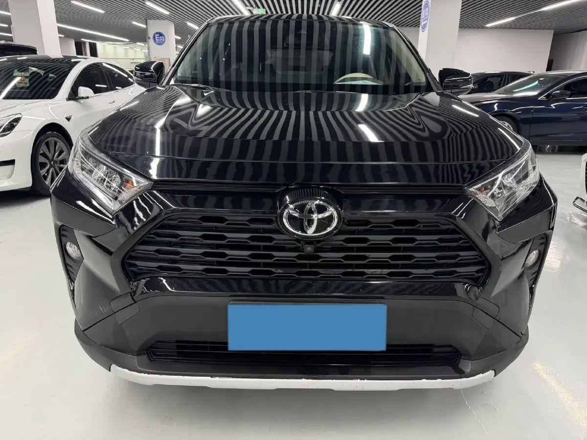 2021 Toyota RAV4 2.0L 171HP L4 CVT,autocango,china used car exporter,china ev exporter,chinese used car exporter,chinese used ev exporter