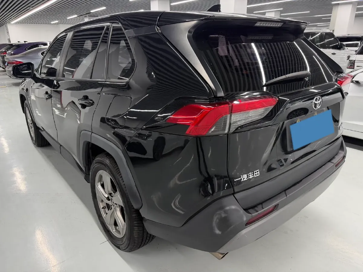 2021 Toyota RAV4 2.0L 171HP L4 CVT,autocango,china used car exporter,china ev exporter,chinese used car exporter,chinese used ev exporter