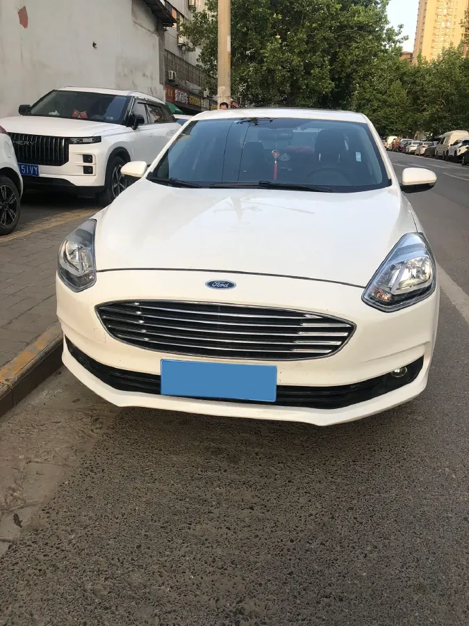 2019 Ford Escort 1.5L 122HP L3 6AT,autocango,china used car exporter,china ev exporter,chinese used car exporter,chinese used ev exporter