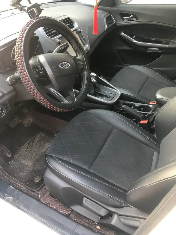 2019 Ford Escort 1.5L 122HP L3 6AT,autocango,china used car exporter,china ev exporter,chinese used car exporter,chinese used ev exporter