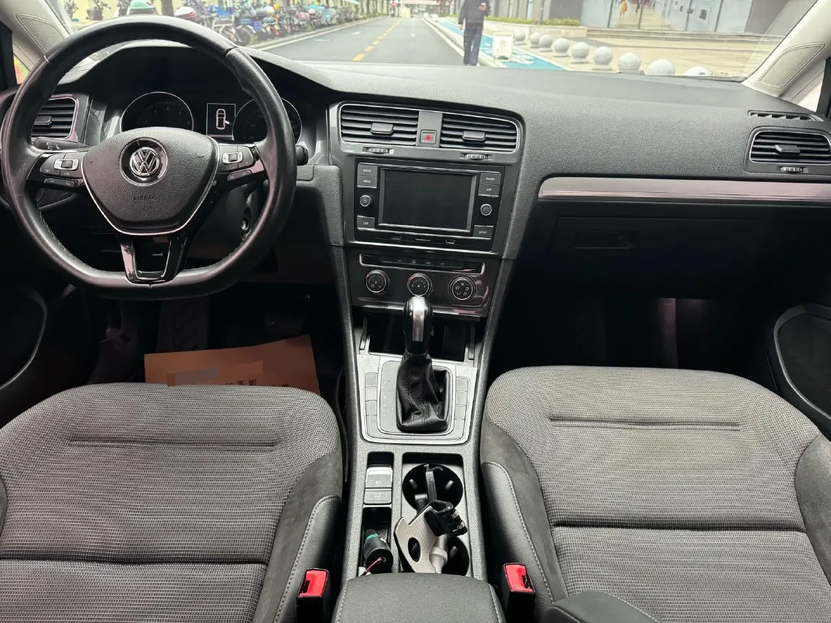 2018 Volkswagen Golf 1.4T 131HP L4 7DCT,autocango,china used car exporter,china ev exporter,chinese used car exporter,chinese used ev exporter