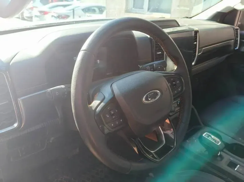 2023 Ford Ranger 2.3T 258HP L4 8AT,autocango,china used car exporter,china ev exporter,chinese used car exporter,chinese used ev exporter