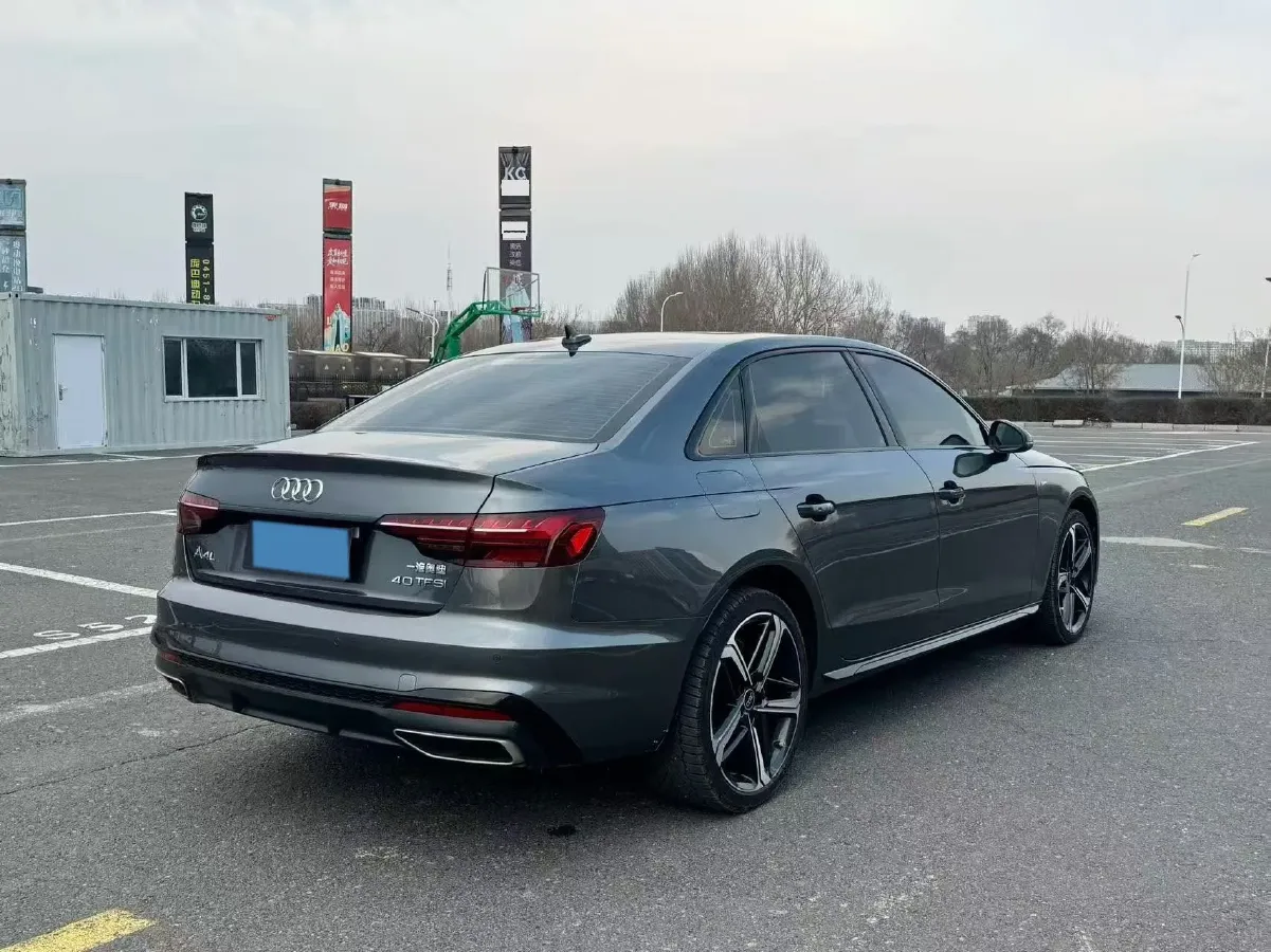 2024 Audi A4L 2.0T 190HP L4 7DCT,autocango,china used car exporter,china ev exporter,chinese used car exporter,chinese used ev exporter