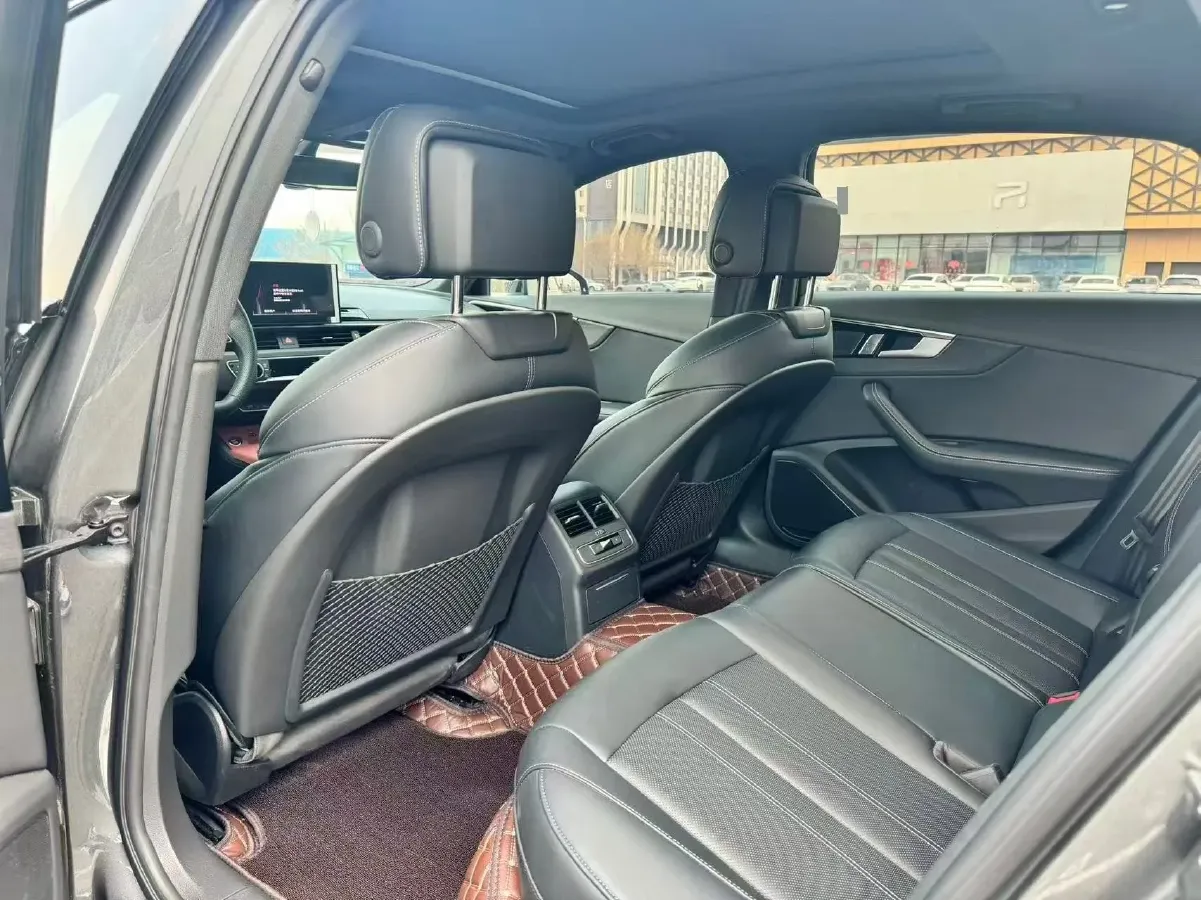 2024 Audi A4L 2.0T 190HP L4 7DCT,autocango,china used car exporter,china ev exporter,chinese used car exporter,chinese used ev exporter