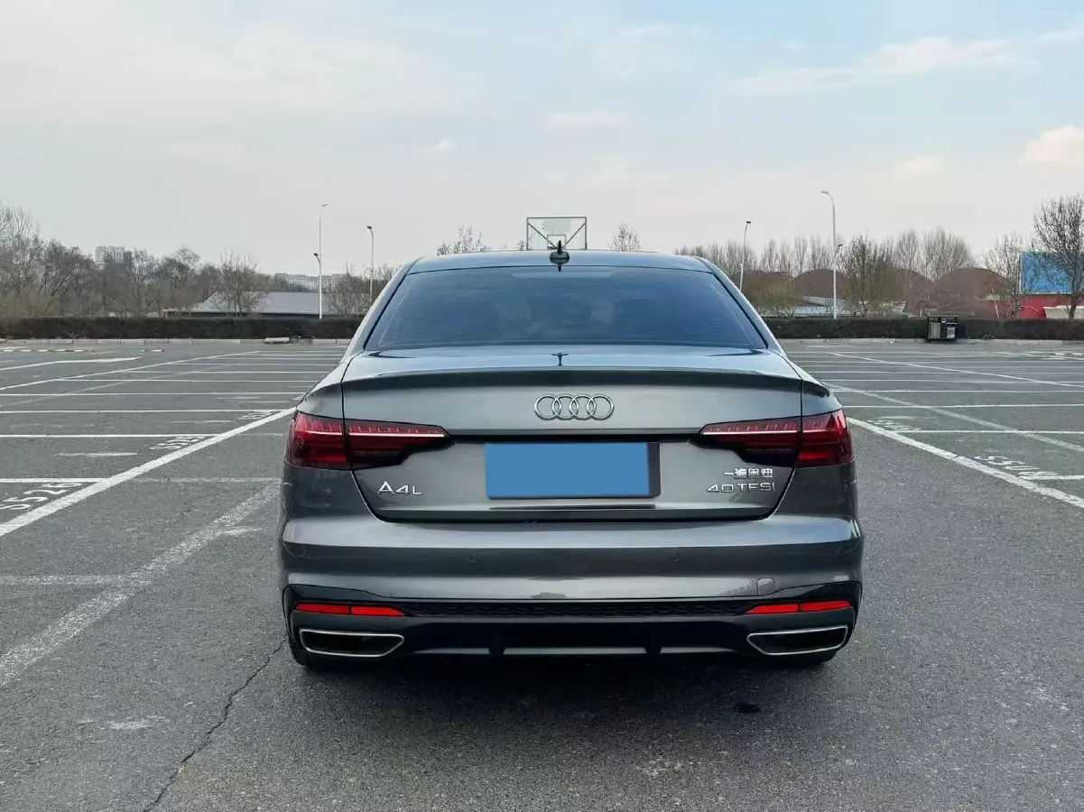 2024 Audi A4L 2.0T 190HP L4 7DCT,autocango,china used car exporter,china ev exporter,chinese used car exporter,chinese used ev exporter