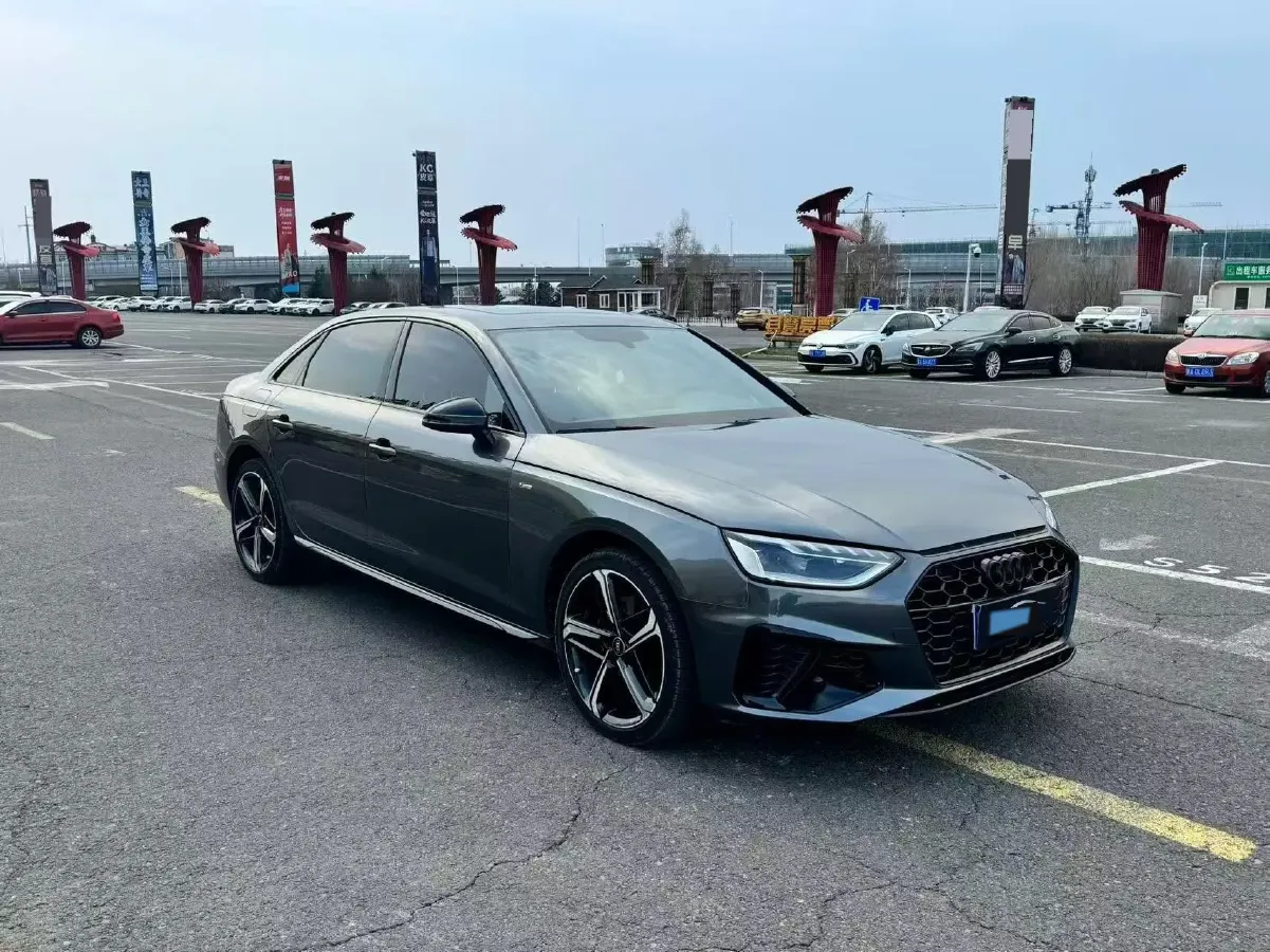2024 Audi A4L 2.0T 190HP L4 7DCT,autocango,china used car exporter,china ev exporter,chinese used car exporter,chinese used ev exporter