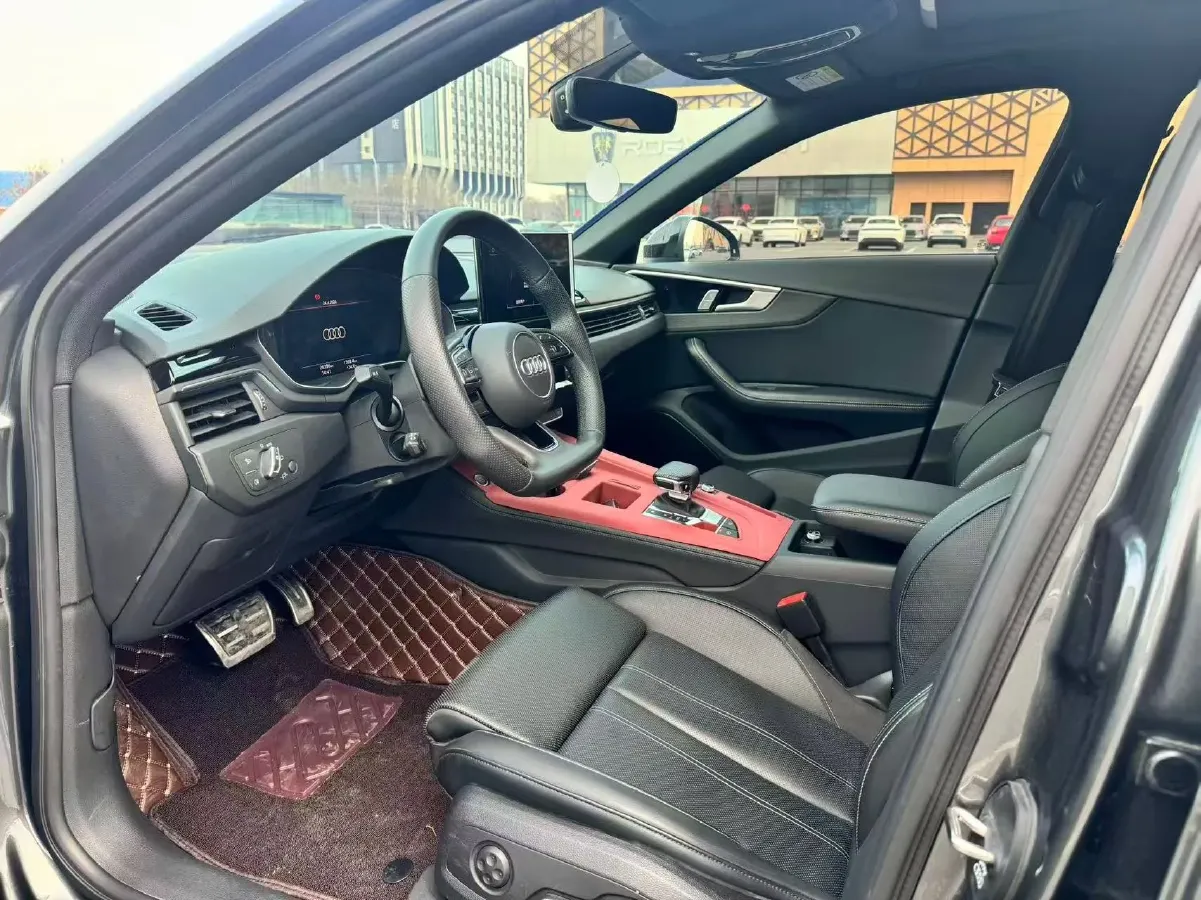 2024 Audi A4L 2.0T 190HP L4 7DCT,autocango,china used car exporter,china ev exporter,chinese used car exporter,chinese used ev exporter