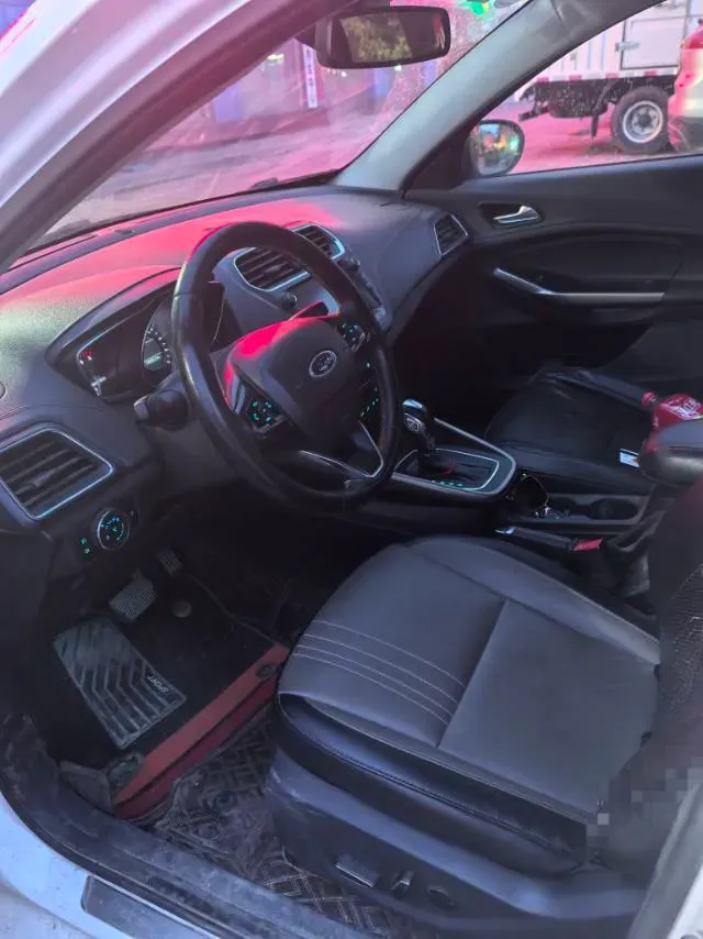 2019 Ford Escort 1.0T 128HP L3 6AT,autocango,china used car exporter,china ev exporter,chinese used car exporter,chinese used ev exporter