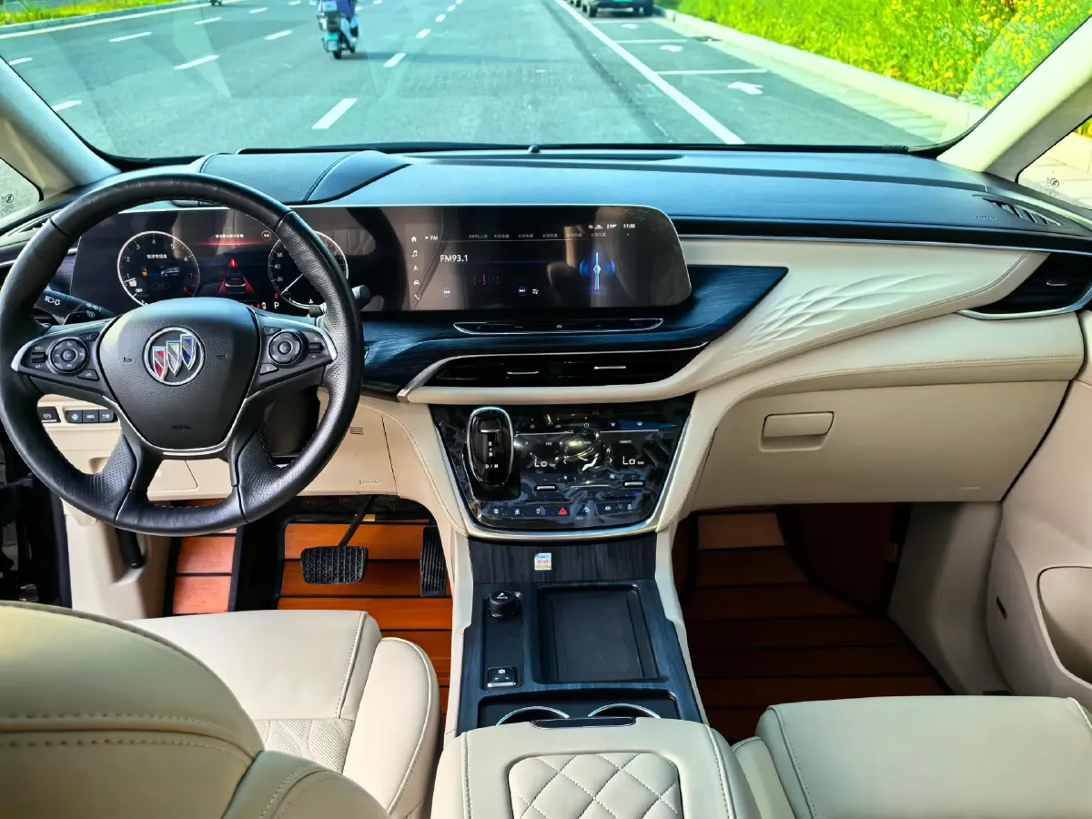 2021 Buick GL8 2.0T 237HP L4 9AT,autocango,china used car exporter,china ev exporter,chinese used car exporter,chinese used ev exporter