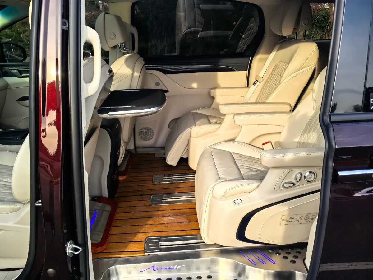 2021 Buick GL8 2.0T 237HP L4 9AT,autocango,china used car exporter,china ev exporter,chinese used car exporter,chinese used ev exporter