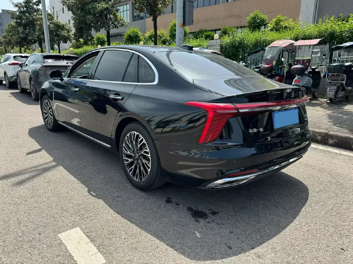2025 HongQi H5 1.5T 169HP L4 1DHT Hybrid,autocango,china used car exporter,china ev exporter,chinese used car exporter,chinese used ev exporter