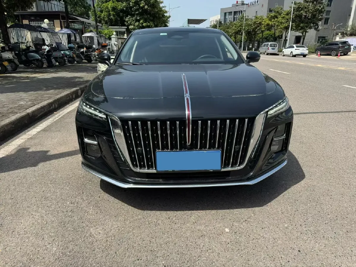 2025 HongQi H5 1.5T 169HP L4 1DHT Hybrid,autocango,china used car exporter,china ev exporter,chinese used car exporter,chinese used ev exporter