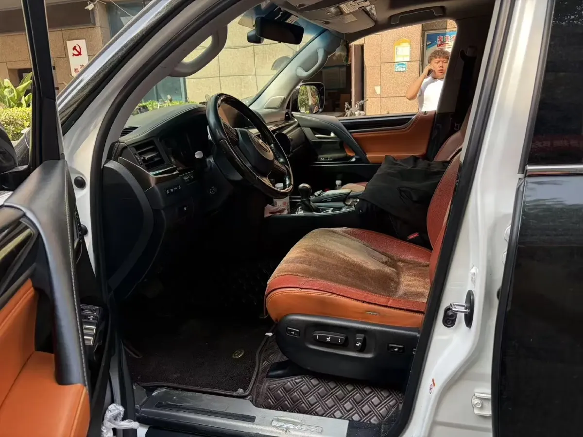 2017 Lexus LX 5.7L 367HP V8 8AT,autocango,china used car exporter,china ev exporter,chinese used car exporter,chinese used ev exporter