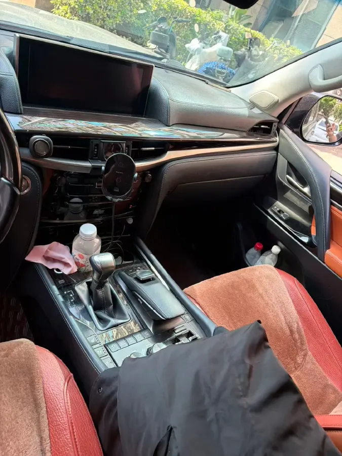 2017 Lexus LX 5.7L 367HP V8 8AT,autocango,china used car exporter,china ev exporter,chinese used car exporter,chinese used ev exporter