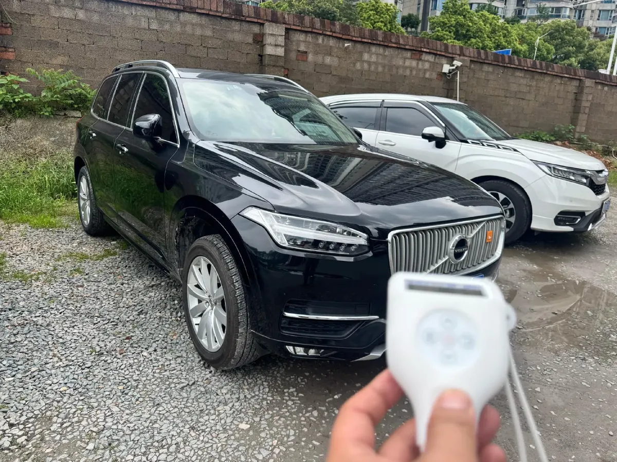 2018 Land Rover Discovery 2.0T 300HP L4 8AT,autocango,china used car exporter,china ev exporter,chinese used car exporter,chinese used ev exporter