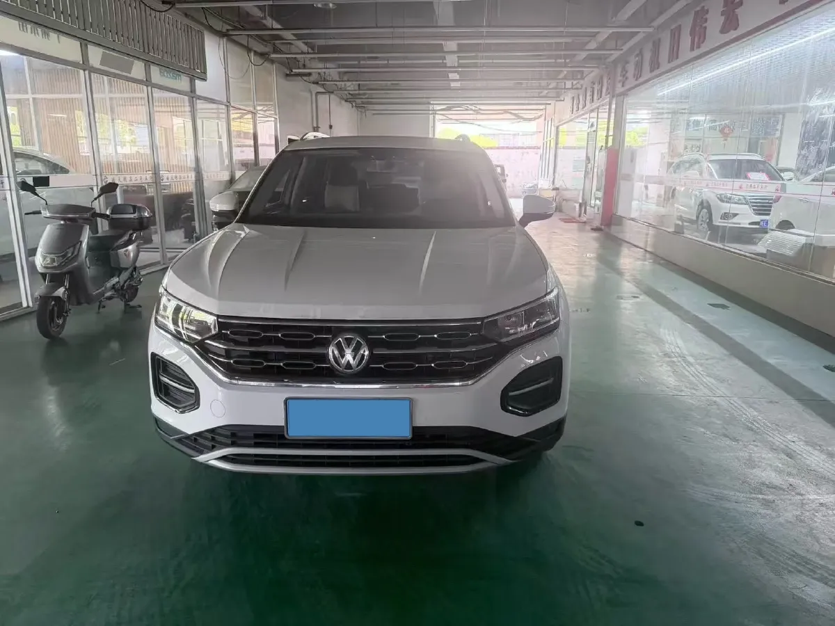 2019 Jeep Cherokee 2.0T 234HP L4 9AT,autocango,china used car exporter,china ev exporter,chinese used car exporter,chinese used ev exporter