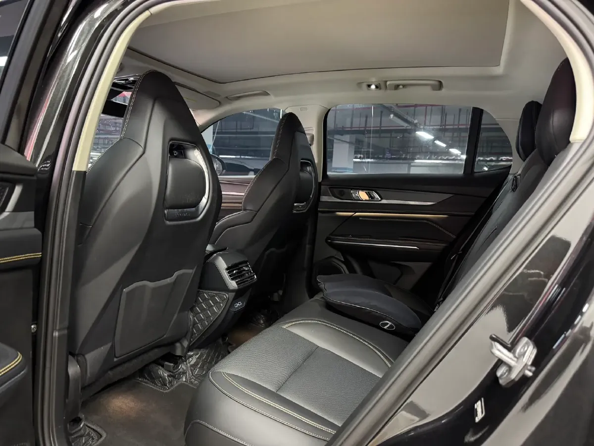 2023 MAXUS Interstellar 2.0T 261HP L4 8AT,autocango,china used car exporter,china ev exporter,chinese used car exporter,chinese used ev exporter