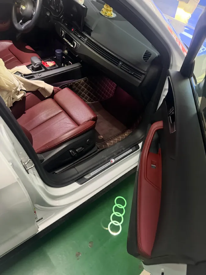 2024 Audi A4L 2.0T 190HP L4 7DCT,autocango,china used car exporter,china ev exporter,chinese used car exporter,chinese used ev exporter