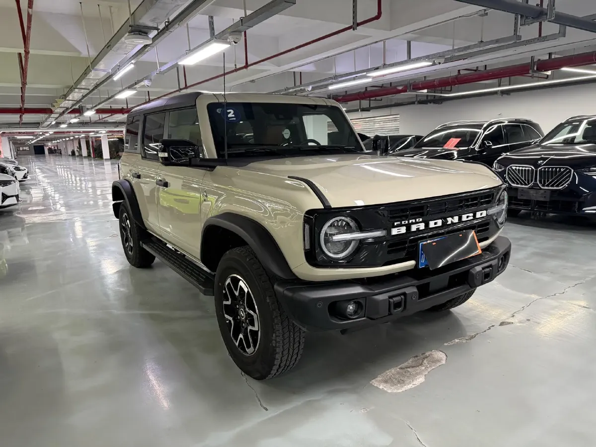 2024 Ford Bronco 2.3T 275HP L4 10AT,autocango,china used car exporter,china ev exporter,chinese used car exporter,chinese used ev exporter